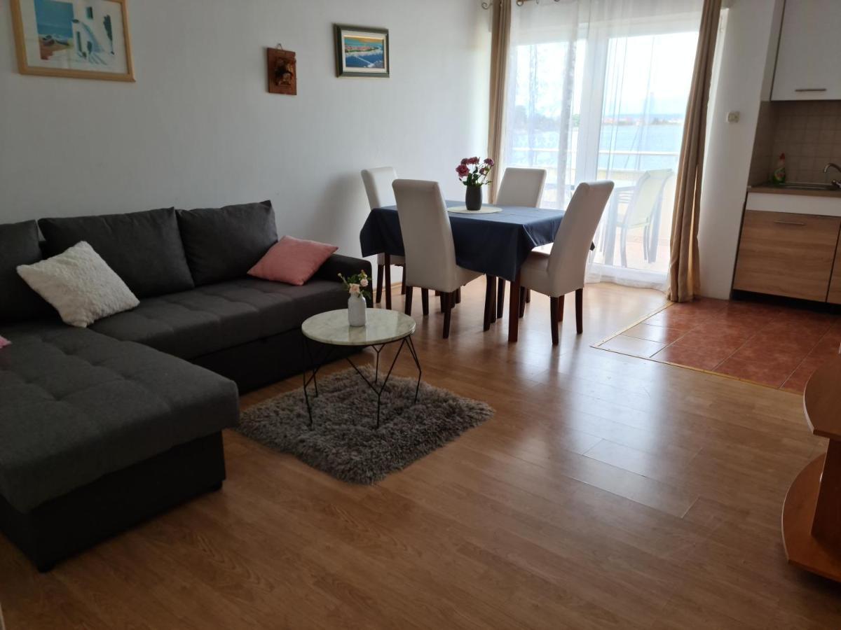 Apartmani Junto プレコ エクステリア 写真