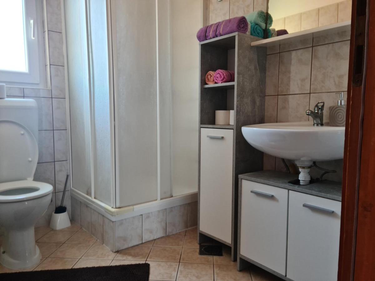 Apartmani Junto プレコ エクステリア 写真